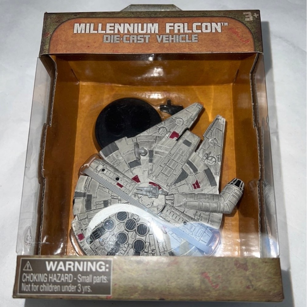 Disney Star Wars Millennium Falcon Die-Cast Vehicle